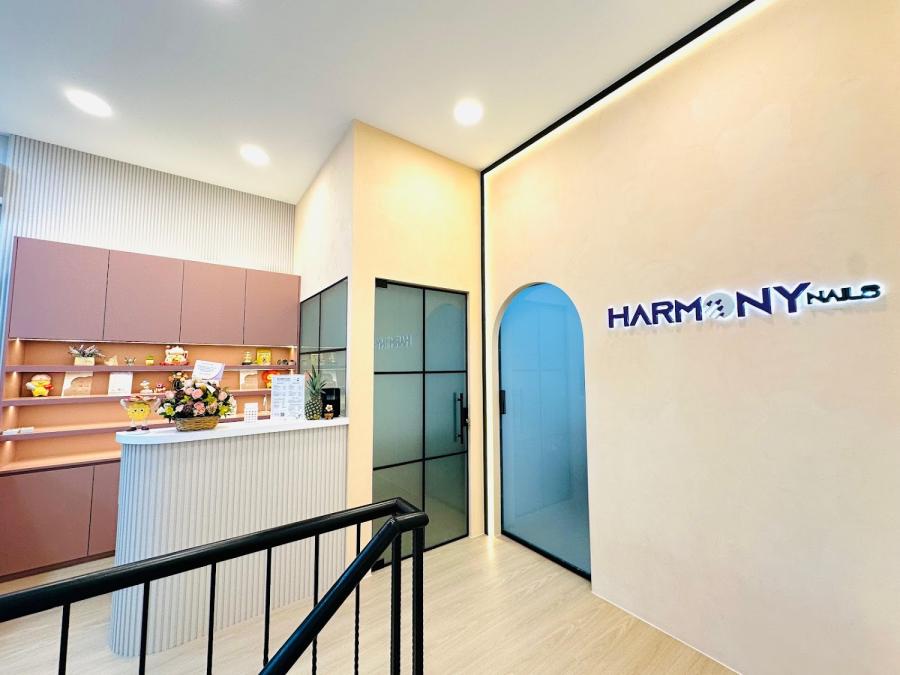 Harmony Nails