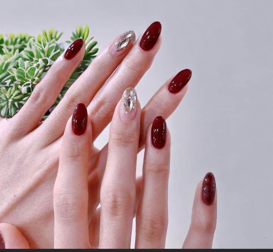Vogue Artisan Nails