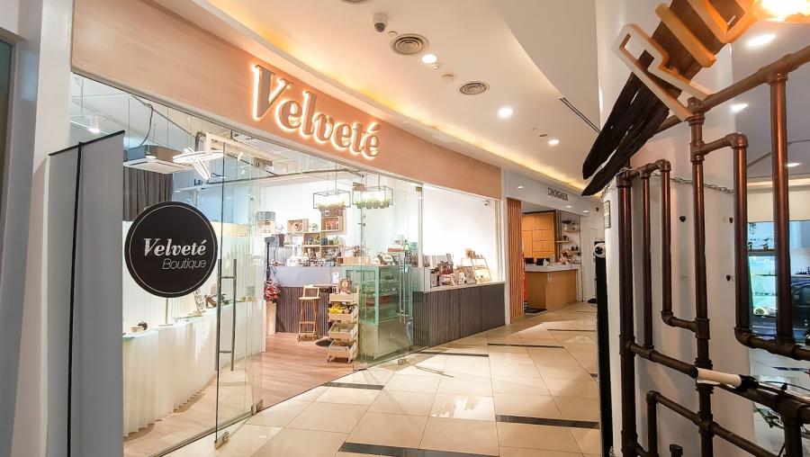 Velveté Boutique Cafe & Nails