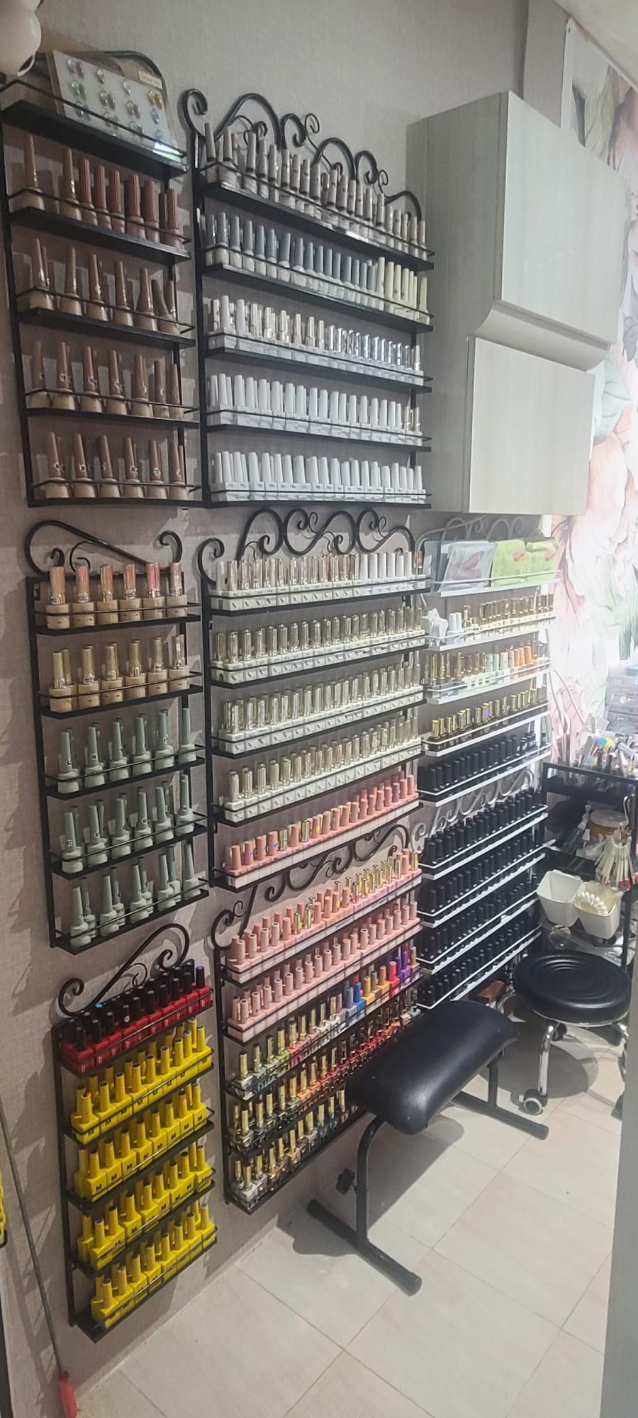 DJ Nails
