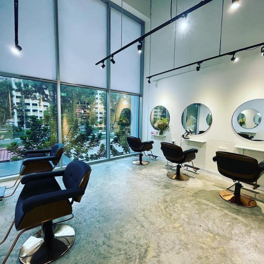 TOT COM HAIR SALON
