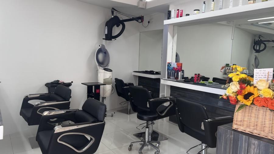 Here 2 Cut Salon
