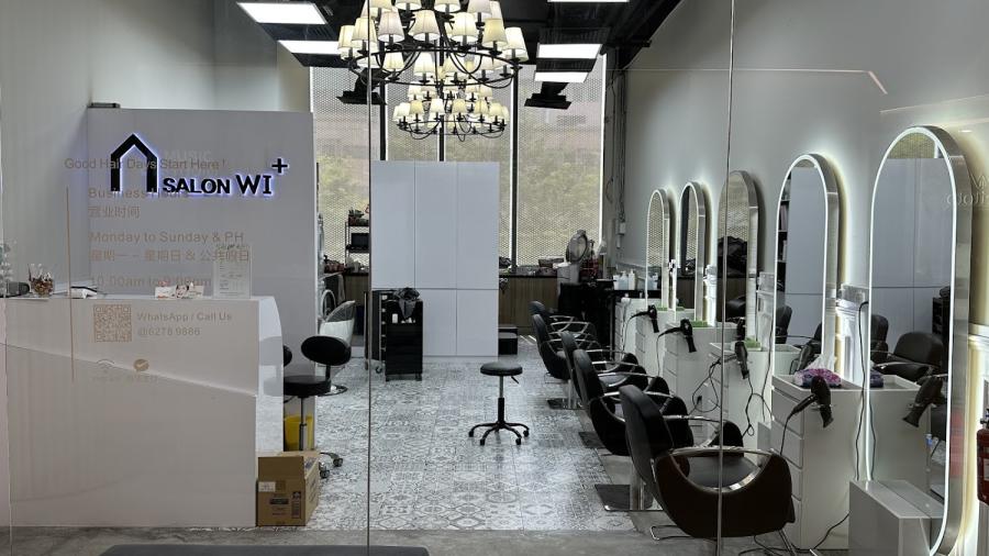 Salon WI+