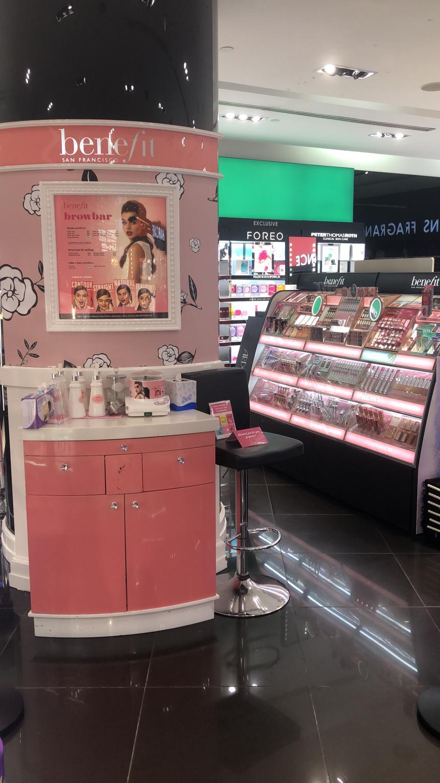 Benefit Cosmetics Brow Bar