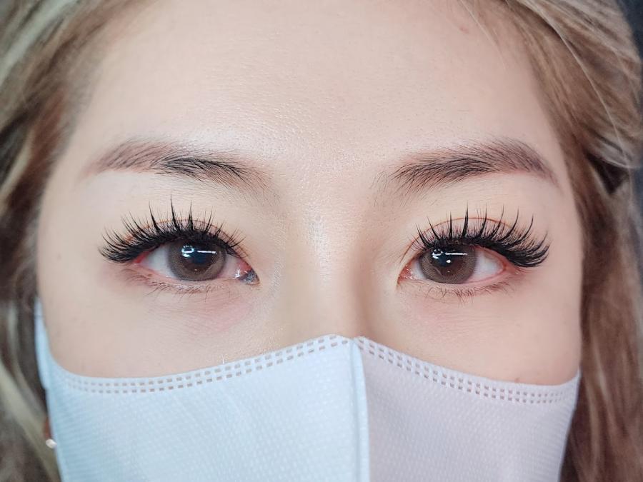 Lash Emomo