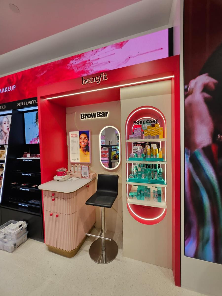 Benefit Cosmetics Brow Bar