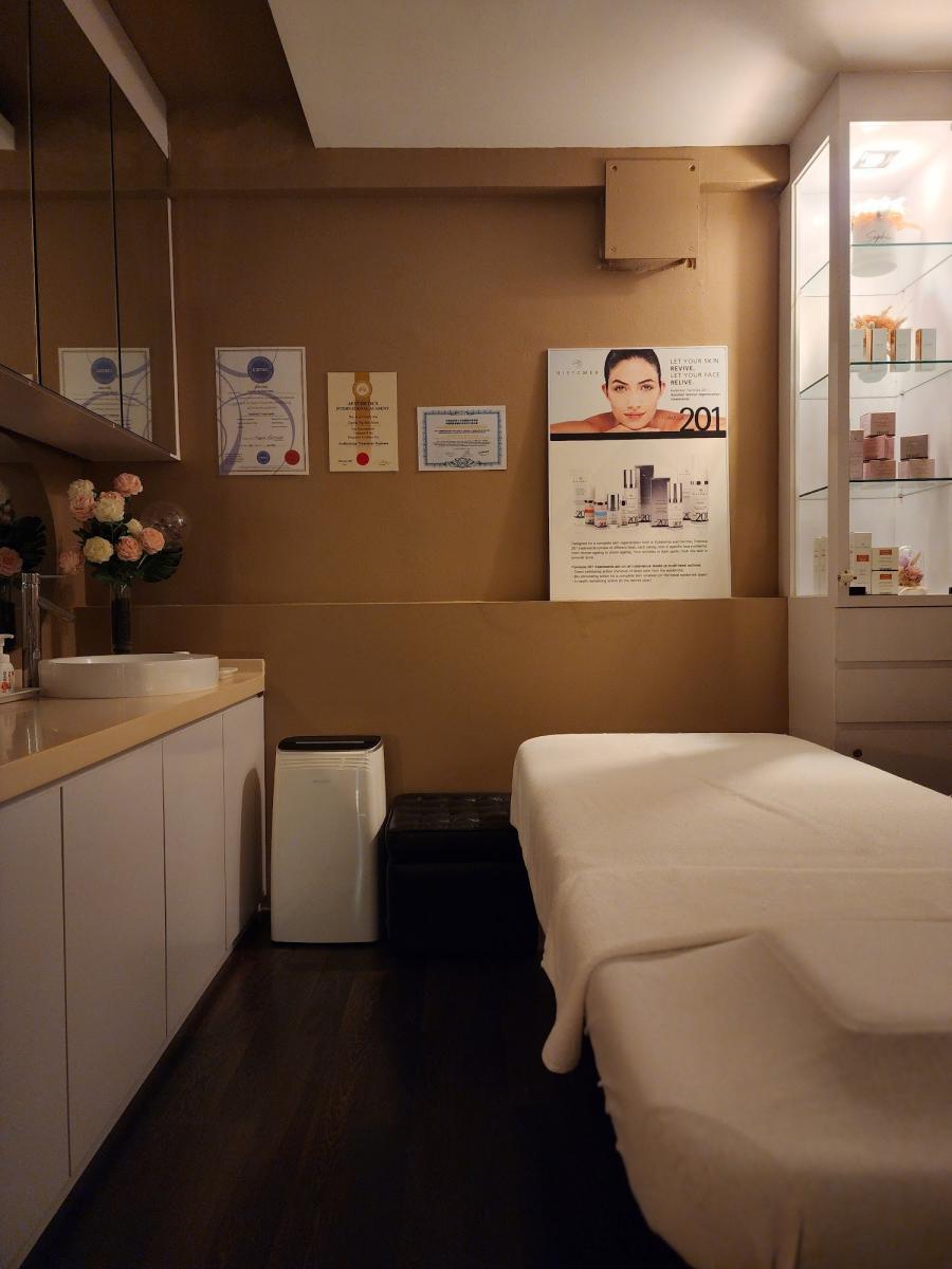 Sengkang 119 Rivervale Drive - Homebased Facial (Ladies only)