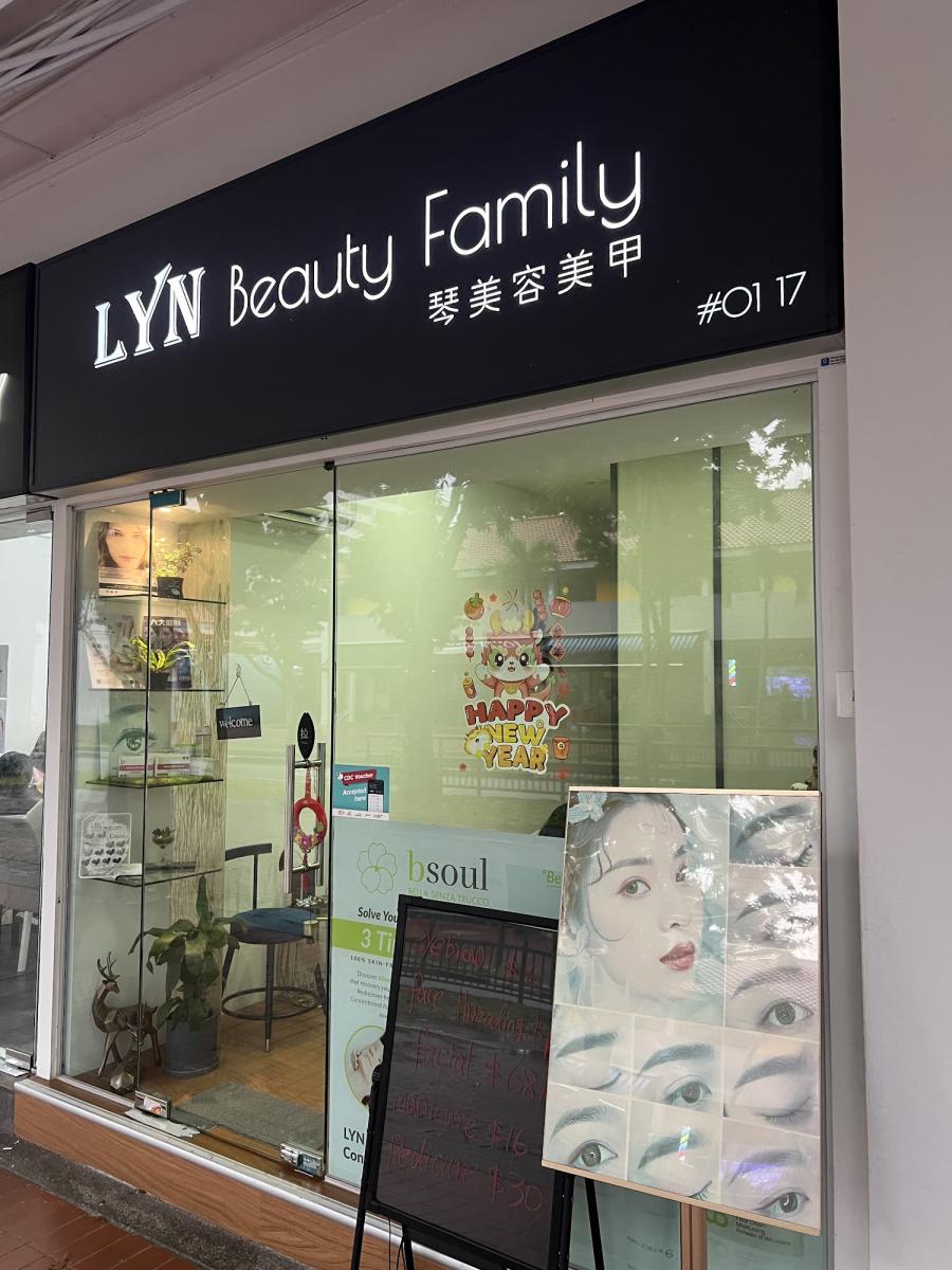 Lyn Beauty Family