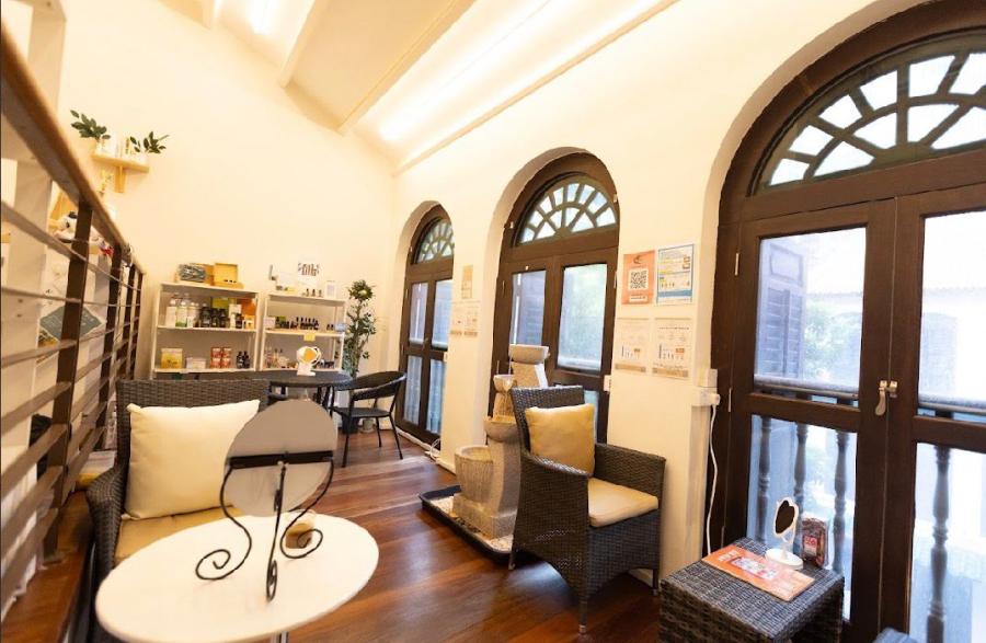 Queen's Market Pte Ltd (QM Singapore)